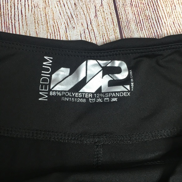 S2 Sportswear Black Mesh Insert Leggings Size Medium - Picture 6 of 7